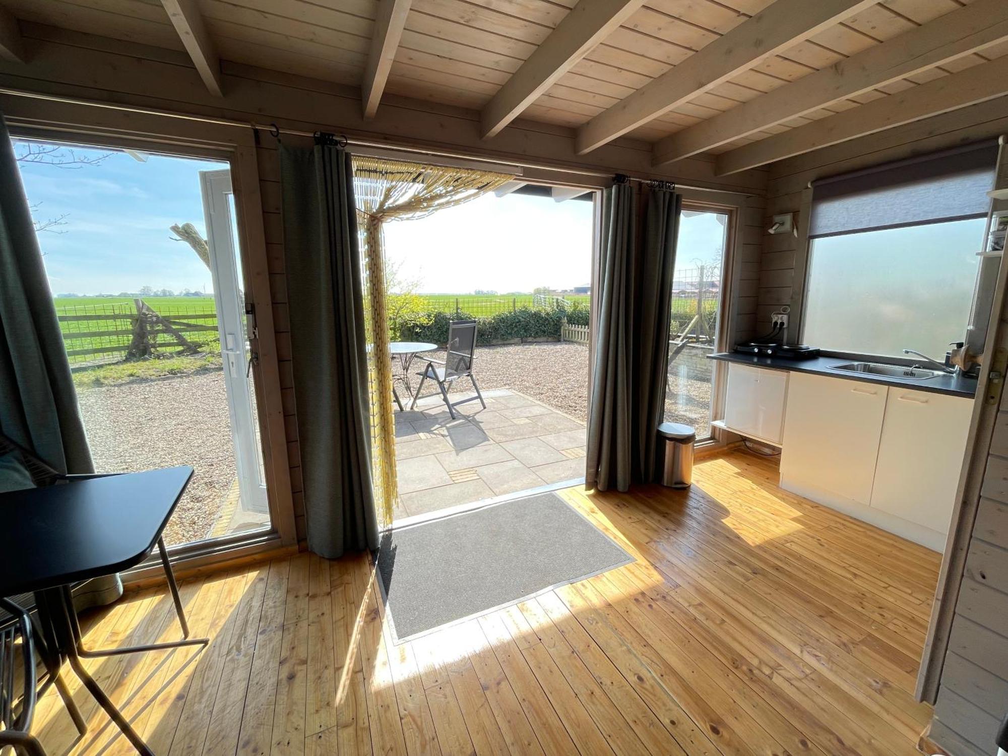 Logeerboerderij De Salix Villa Hitzum Eksteriør billede